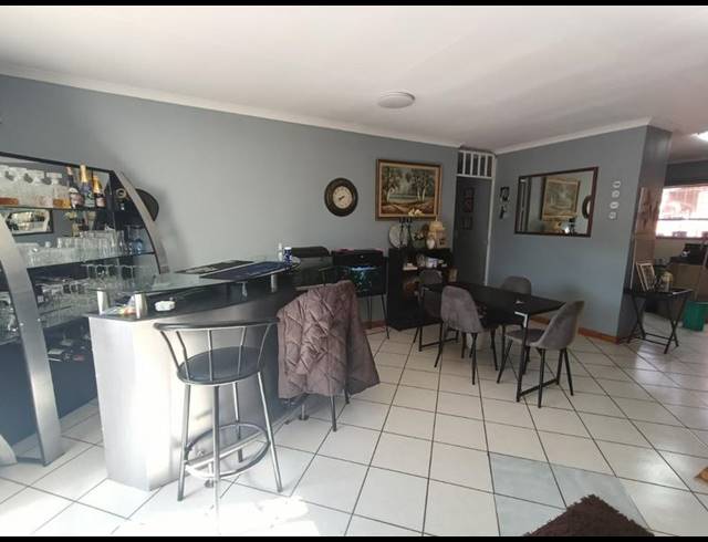3 BEDROOM HOUSE FOR SALE IN CASSELDALE